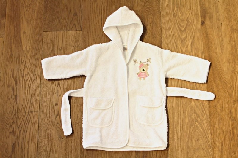 BATHROBE EMBROIDERED 3-5 YEARS绣花浴袍 3-5岁