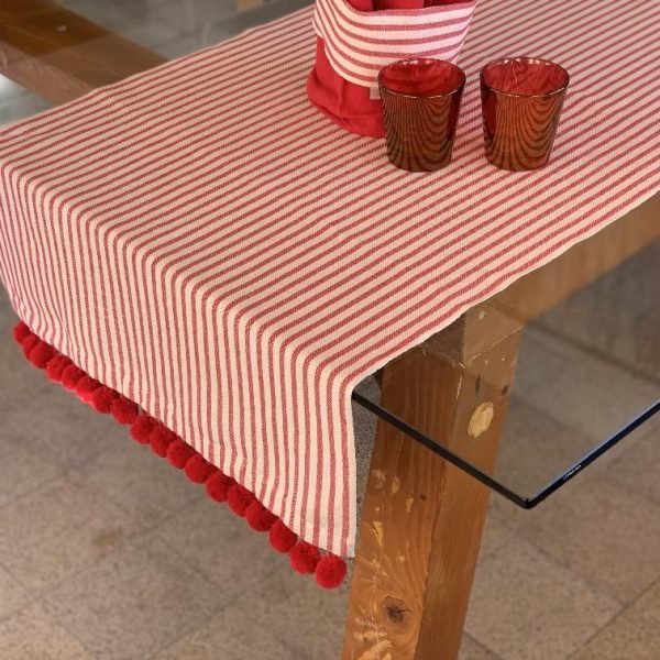 LONG PLACEMAT MELOGRANO WITH POM POM石榴长餐垫-毛球坠