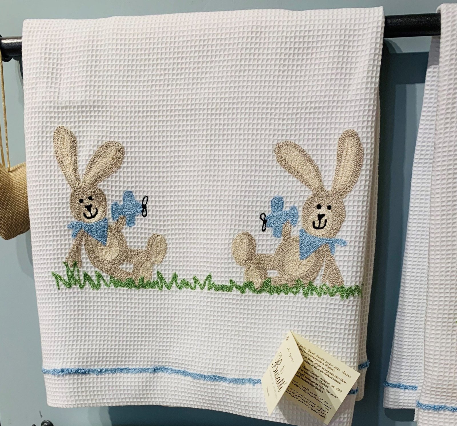 BUNNY - BATH TOWEL 兔子 – 浴巾 - immagine 3