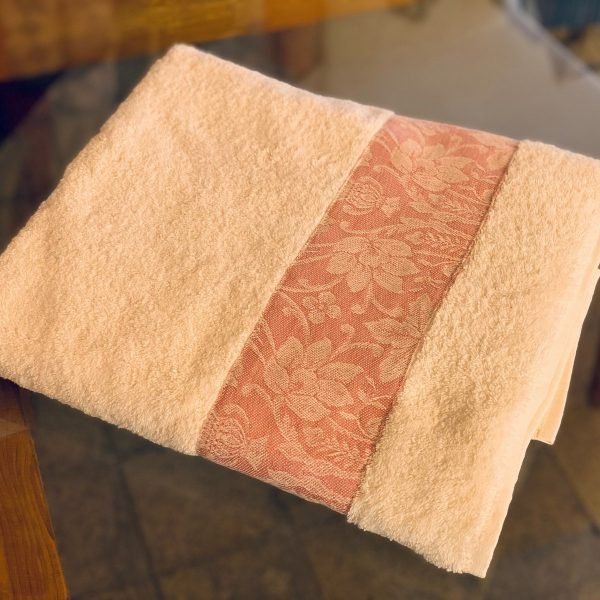 TERRY TOWEL- CREAM 特里布毛巾 – 奶油色