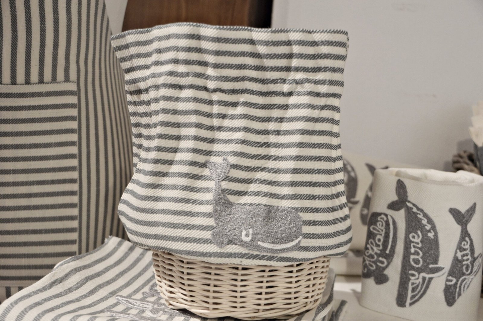 BREAD BASKET - WHALE鲸鱼 – 面包篮 - immagine 5