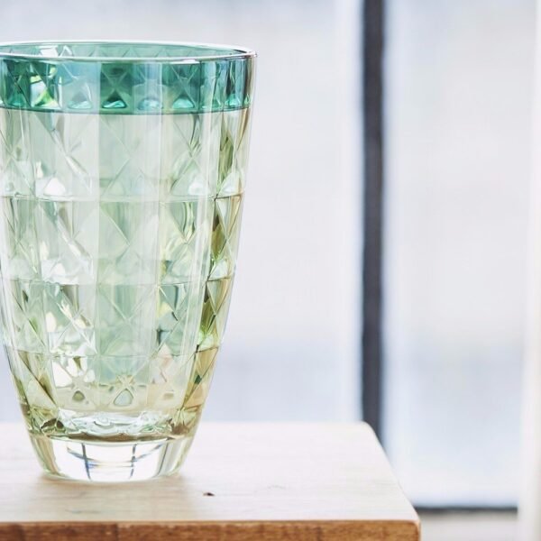 GREEN DIAMOND VASE 迪亚曼特玻璃花瓶 - 绿色