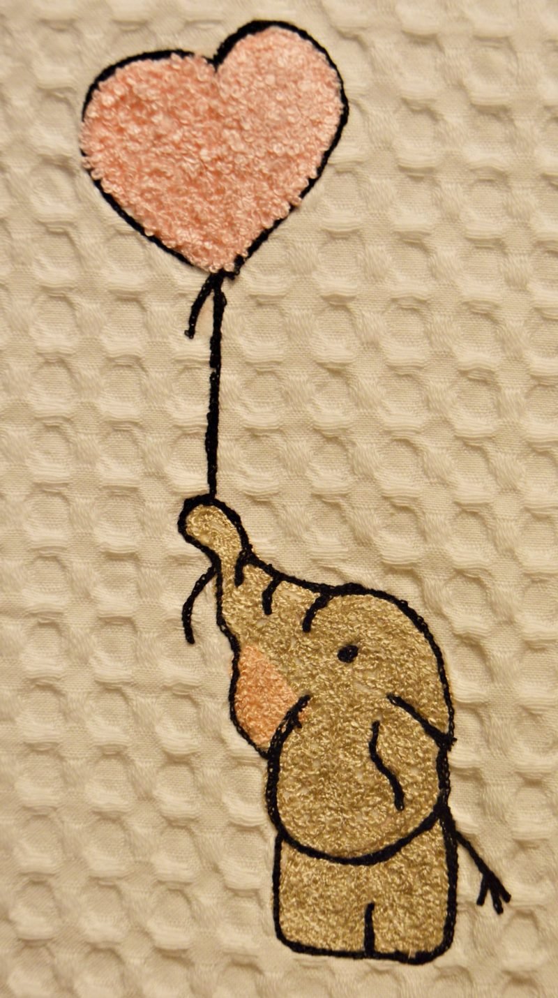 BATHROBE EMBROIDERED 1-3 YEARS绣花浴袍1-3 岁 - immagine 6